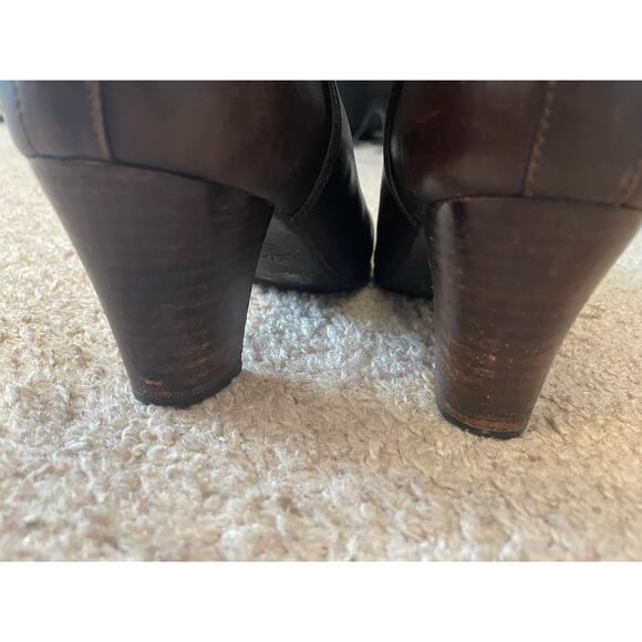 Clarks Womens Leather Ankle Boots Size 6.5M Brown Heel Buckle Side Zipper Heel - Picture 13 of 13